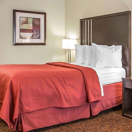 Quality Inn & Suites Woodland - Sacramento Airport Exterior foto