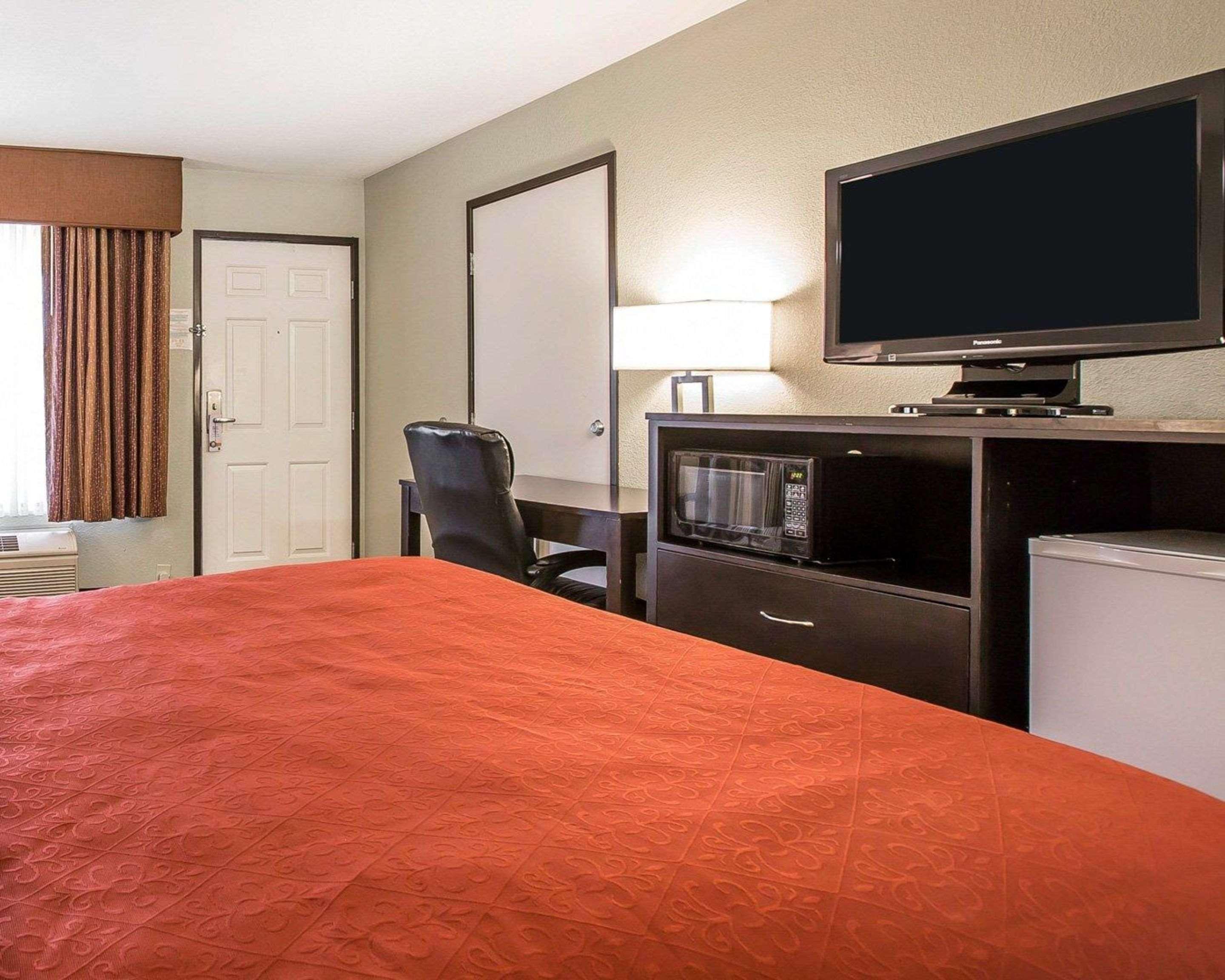 Quality Inn & Suites Woodland - Sacramento Airport Exterior foto