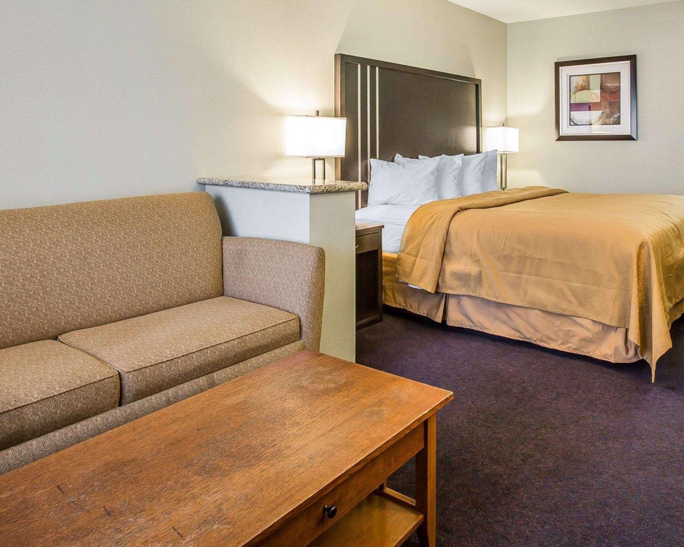 Quality Inn & Suites Woodland - Sacramento Airport Exterior foto