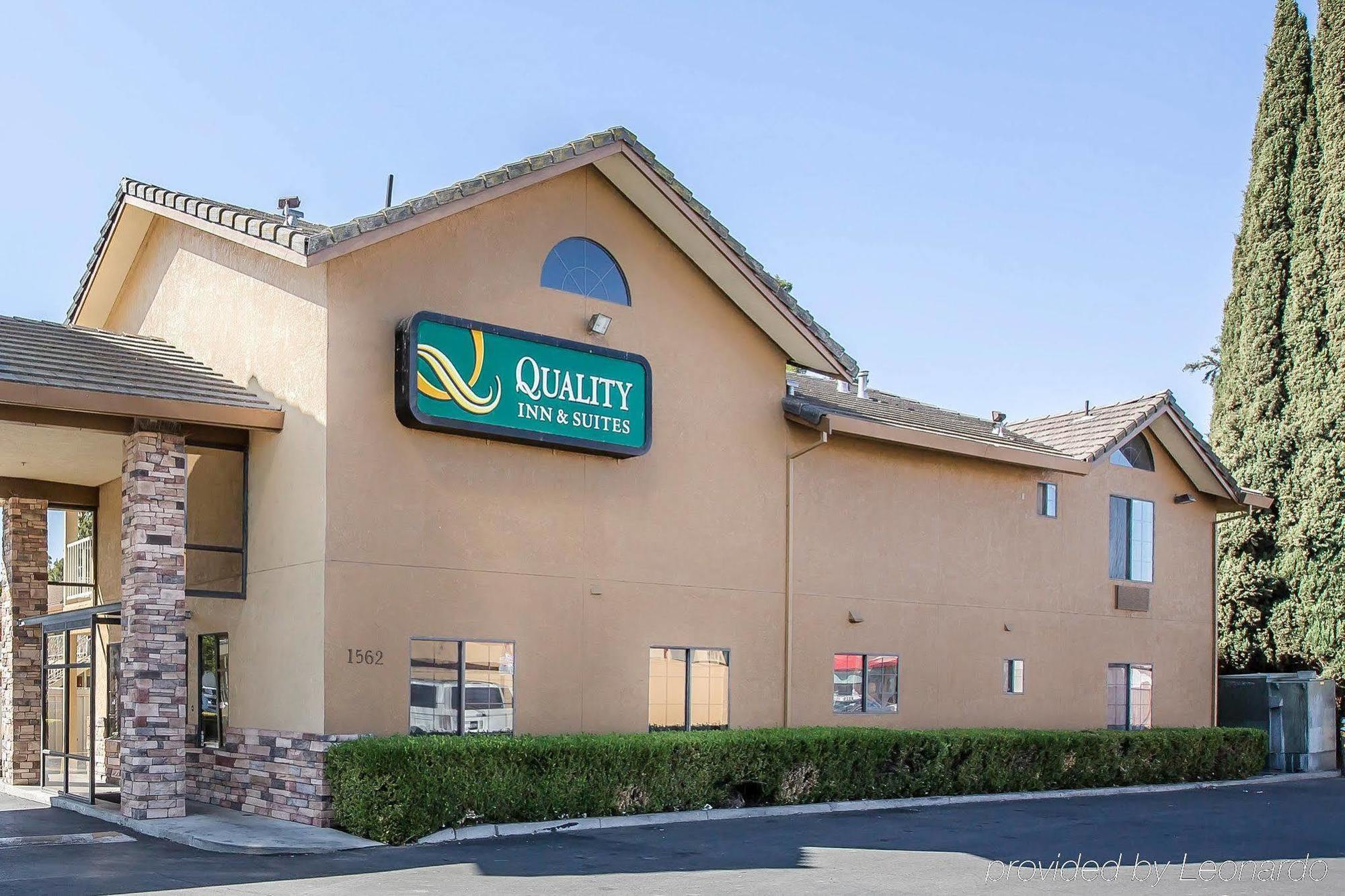 Quality Inn & Suites Woodland - Sacramento Airport Exterior foto