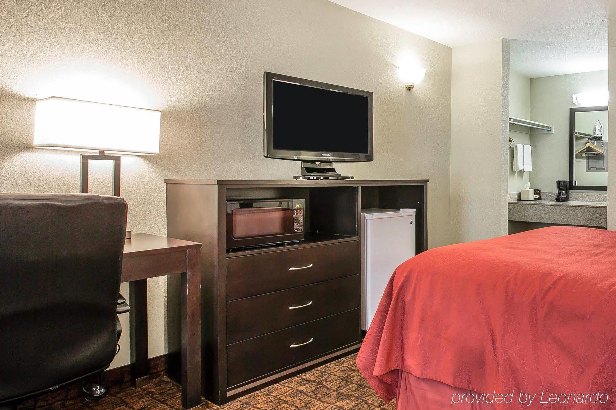 Quality Inn & Suites Woodland - Sacramento Airport Exterior foto