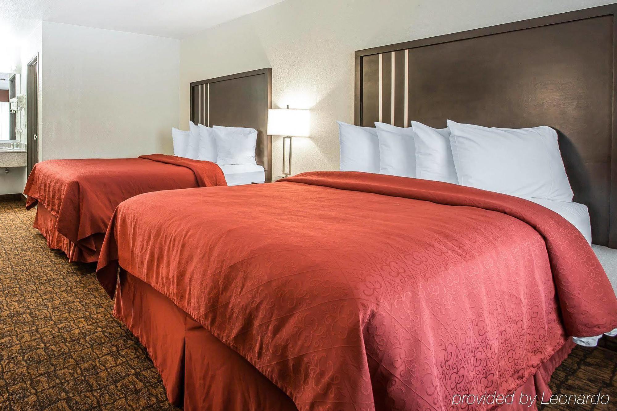 Quality Inn & Suites Woodland - Sacramento Airport Exterior foto