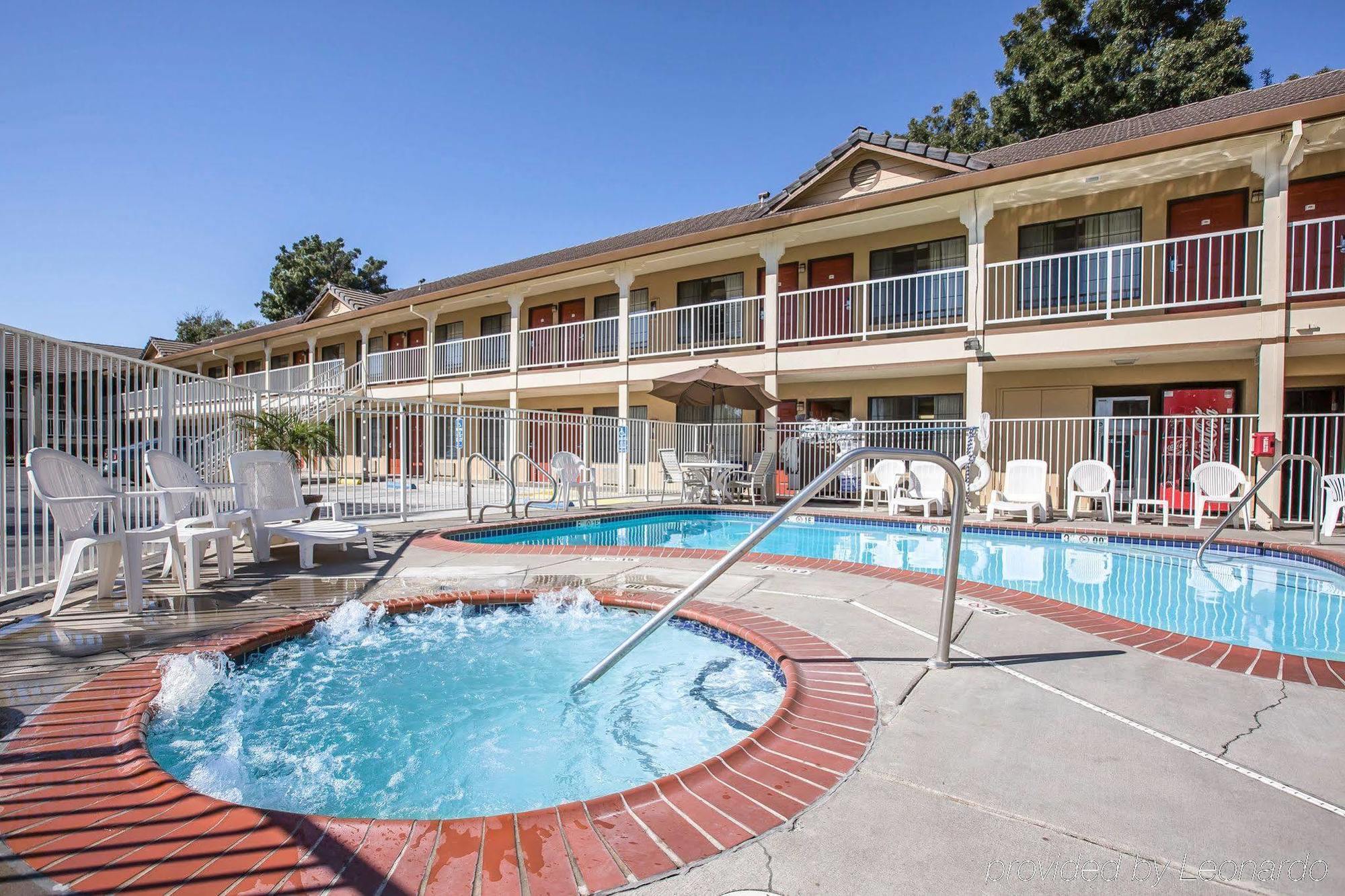 Quality Inn & Suites Woodland - Sacramento Airport Exterior foto