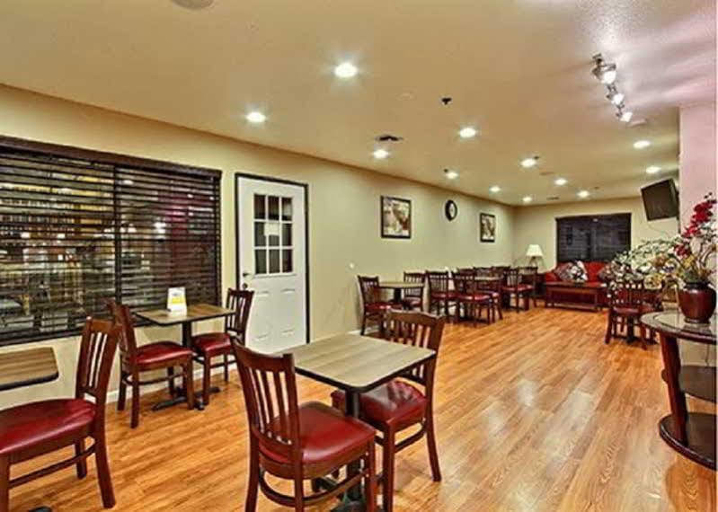 Quality Inn & Suites Woodland - Sacramento Airport Exterior foto
